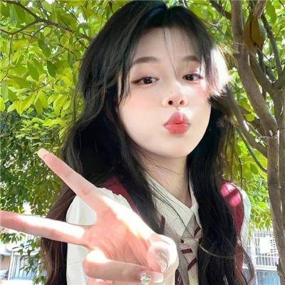 驼背人与舞女